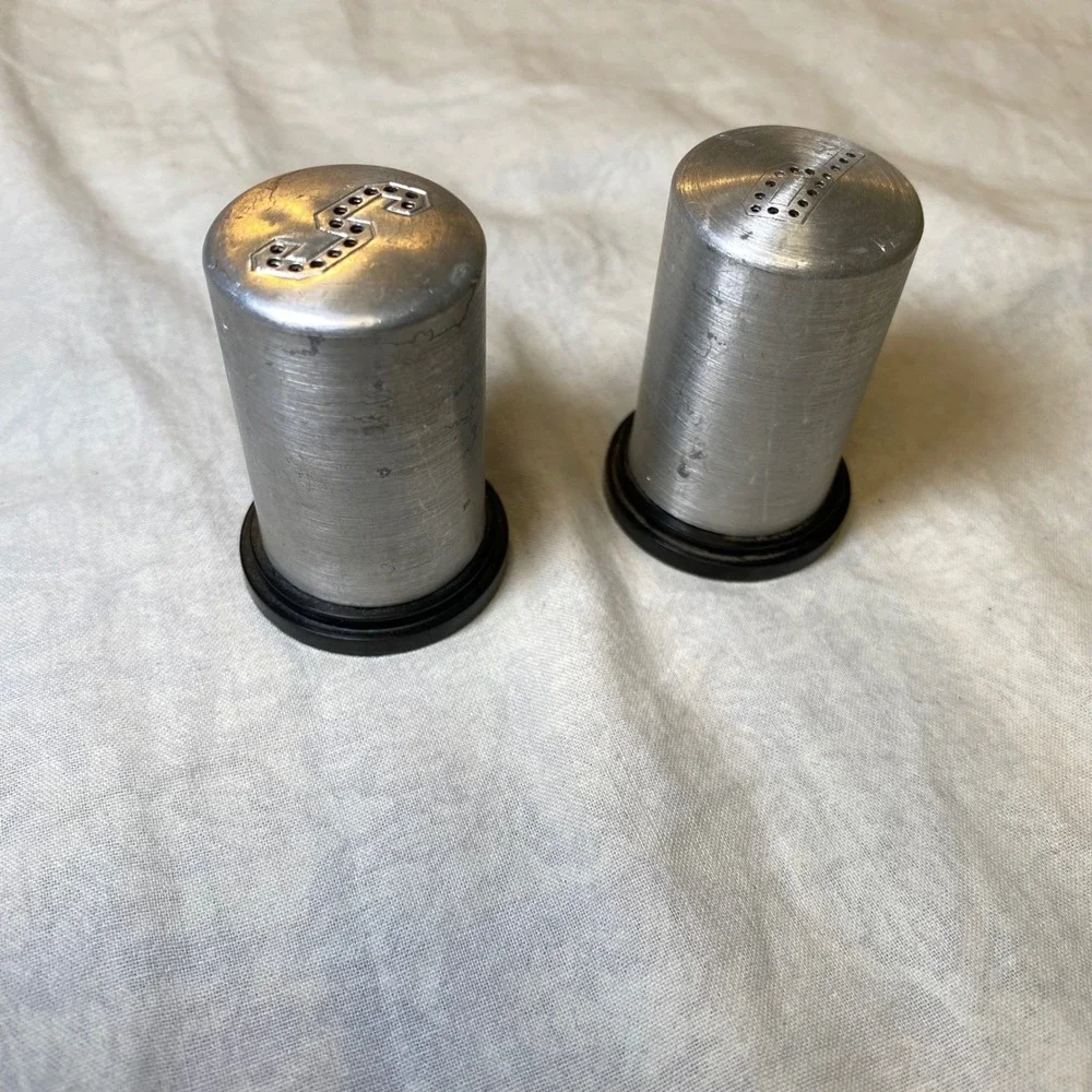Vintage Aluminum Salt & Pepper Shakers Made In USA Mid Century‎ Modern Set